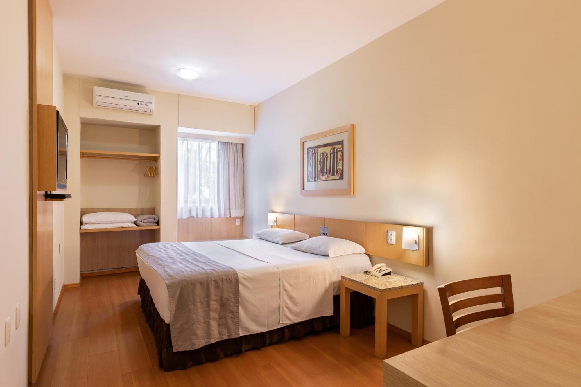 Crystal Hotel 4*